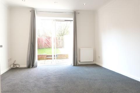 2 bedroom terraced house to rent, Fielden Row, Worcester