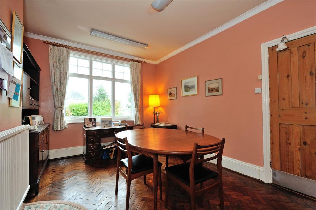 Breakfast Room