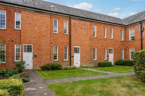 3 bedroom terraced house for sale, Longley Road, Chichester