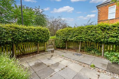 3 bedroom terraced house for sale, Longley Road, Chichester