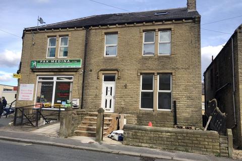 4 bedroom terraced house to rent, 98 Halifax Old Road