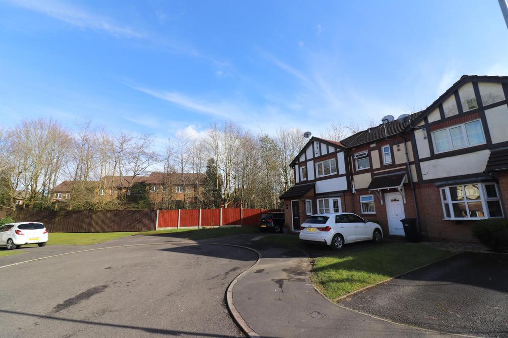 Beaumont Chase, Bolton, BL3 4XH 1 bed townhouse £450 pcm (£104 pw)