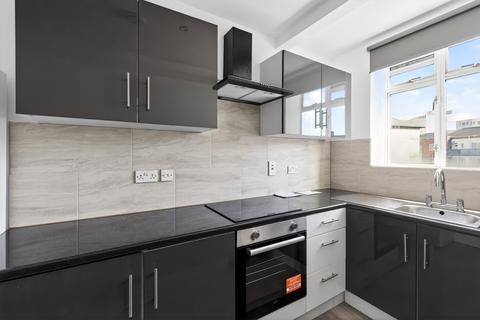 3 bedroom apartment to rent, Three Colt Street, London, E14