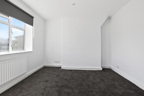 3 bedroom apartment to rent, Three Colt Street, London, E14