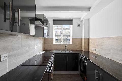 3 bedroom apartment to rent, Three Colt Street, London, E14