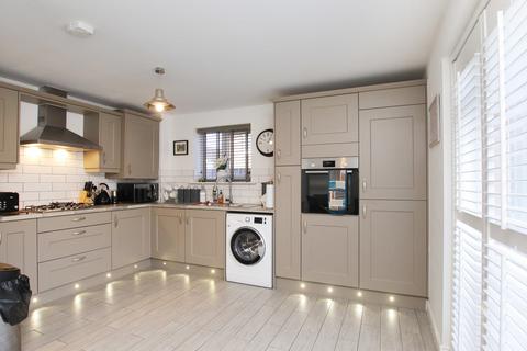 124 Brynteg Green, Beddau, Pontypridd, CF38 2PT