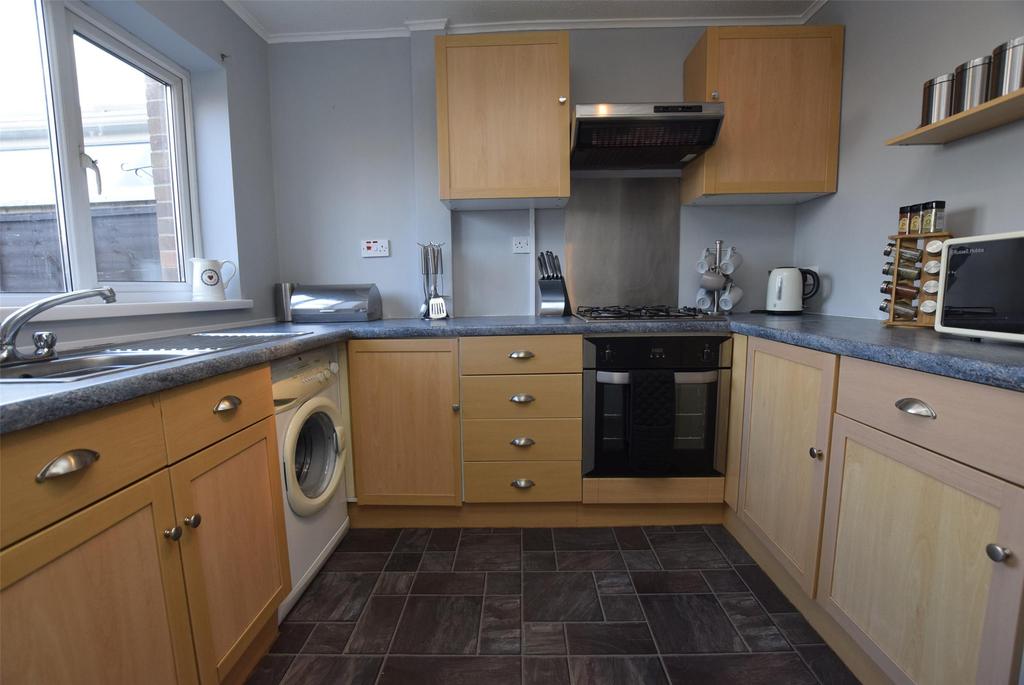 Longford, Yate, BRISTOL, BS37 2 bed terraced house £850 pcm (£196 pw)