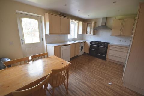 4 bedroom terraced house to rent, Dragon Road, Hatfield AL10