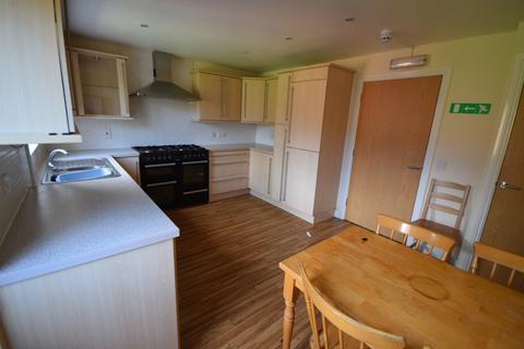 4 bedroom terraced house to rent, Dragon Road, Hatfield AL10