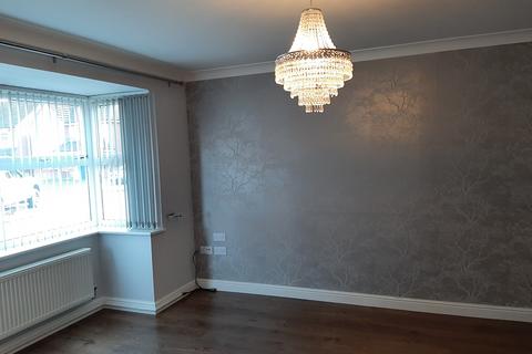 4 bedroom detached house to rent, Miller Road, Brymbo, Wrexham LL11