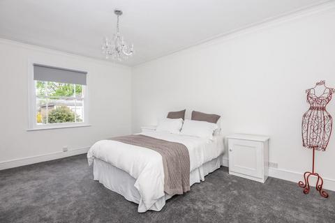 1 bedroom apartment to rent, Sheendale Road,  Richmond,  TW9
