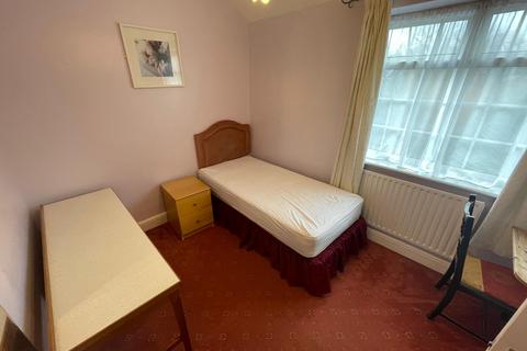 1 bedroom flat to rent, St. Albans Road West, Hatfield AL10
