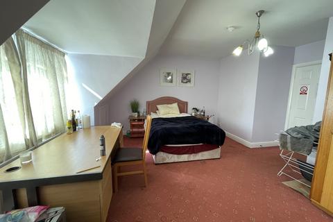 undefined, St. Albans Road West, Hatfield AL10