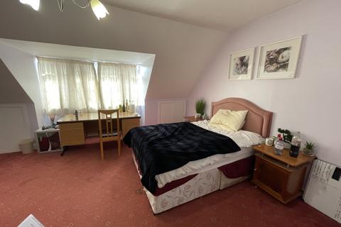 undefined, St. Albans Road West, Hatfield AL10