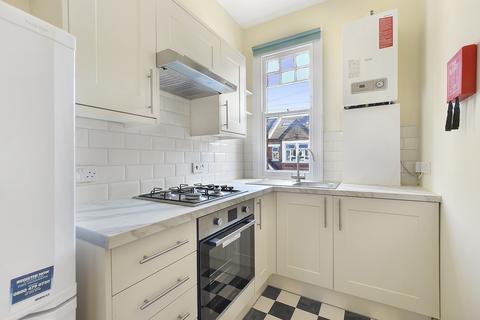 2 bedroom flat to rent, Park Hall Road, East Finchley, N2