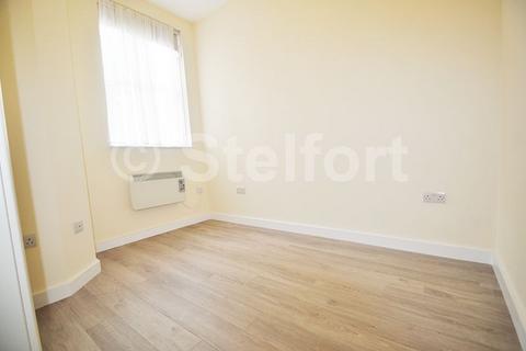 1 bedroom apartment to rent, Holloway Road, London, N7