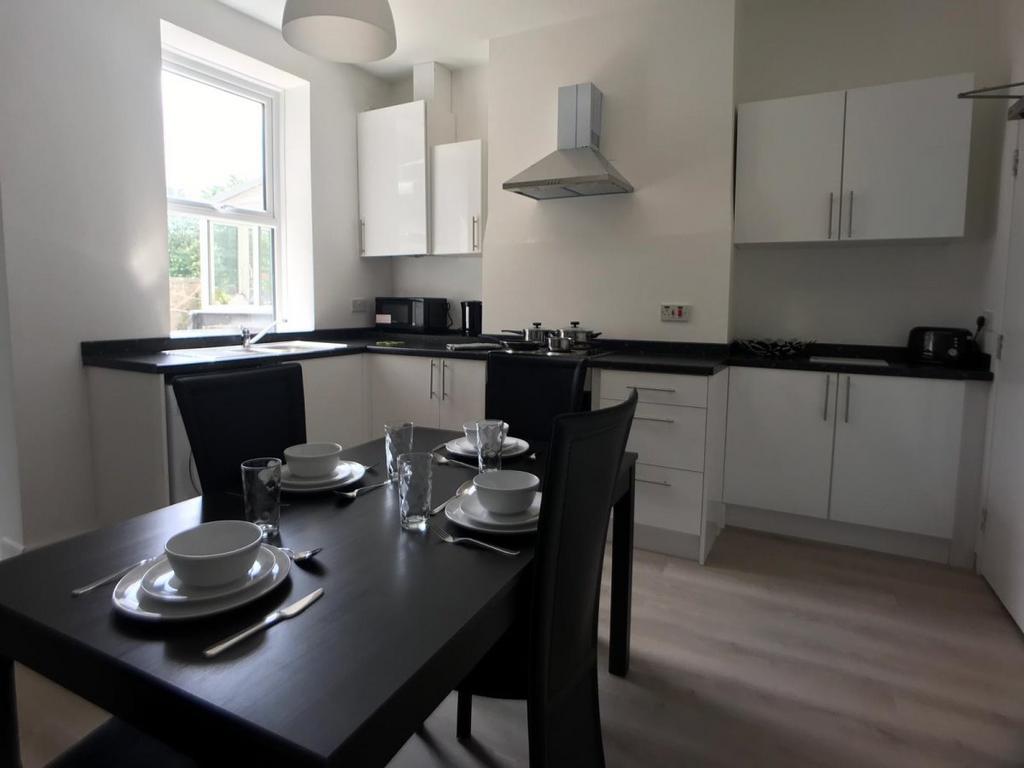 5 bed shared house castlereagh street, barnsley s