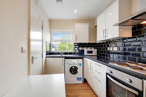 2 bedroom flat to rent, Uxbridge Road, Shepherds Bush, London W12 7JD