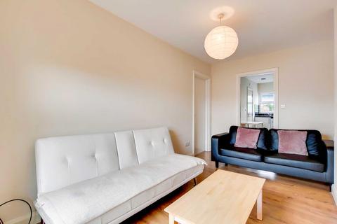 2 bedroom flat to rent, Uxbridge Road, Shepherds Bush, London W12 7JD