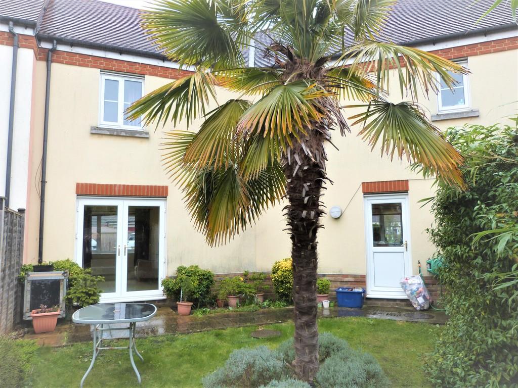 Deer Park Way, Waltham Abbey 4 bed semidetached house £469,995