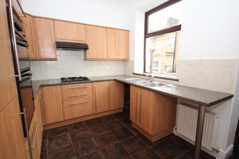 2 bedroom terraced house to rent, Park Street, Barrowford, Lancashire, BB9 6HX