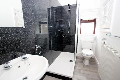 2 bedroom terraced house to rent, Park Street, Barrowford, Lancashire, BB9 6HX