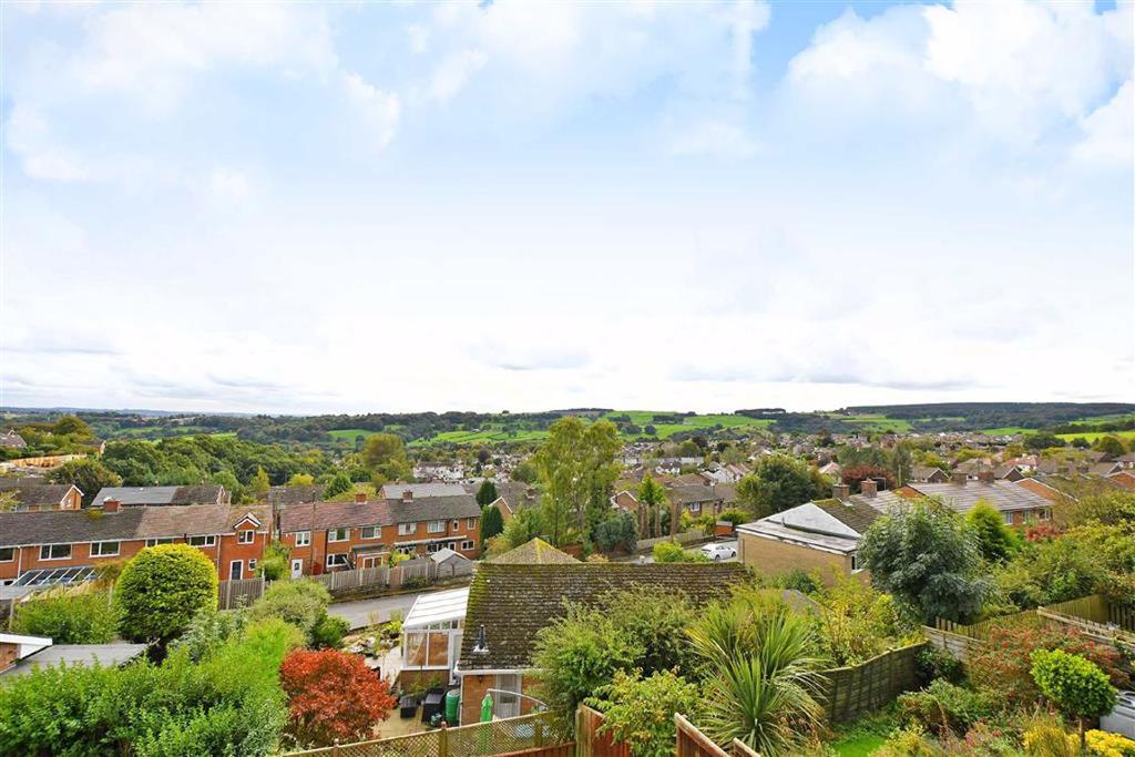 Winchester Avenue, Sheffield, Yorkshire 4 bed semidetached house £