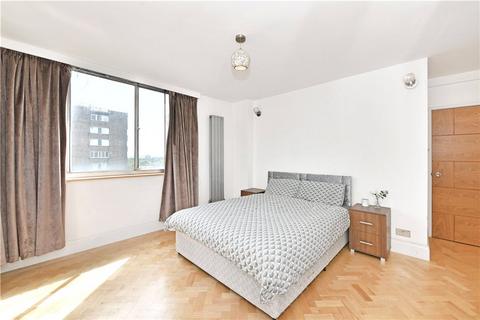 1 bedroom apartment to rent, Quadrangle Tower, Cambridge Square