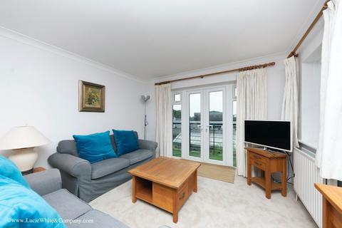 2 bedroom flat to rent, Beaumont Court, Wimbledon