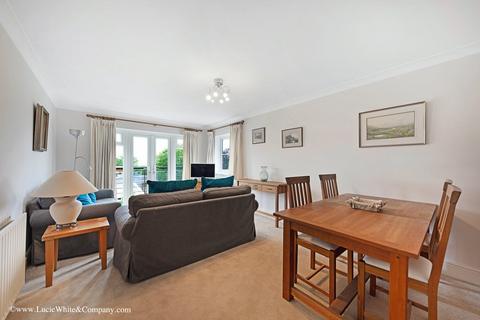 2 bedroom flat to rent, Beaumont Court, Wimbledon