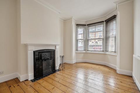 3 bedroom terraced house to rent, Radstock Road, Reading, RG1