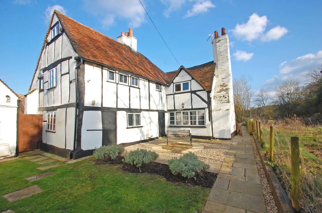 Three Households, Chalfont St Giles, HP8 5 bed detached house for sale