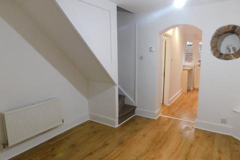 2 bedroom terraced house to rent, Brougham Square, Shrewsbury