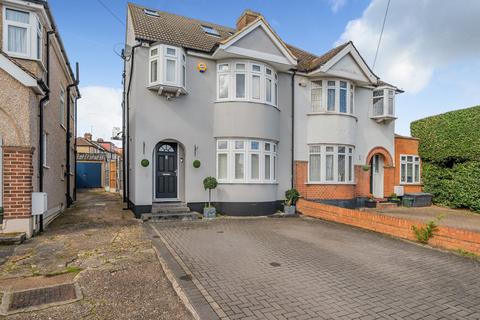 90 Melthorne Drive, Ruislip, HA4 0TR