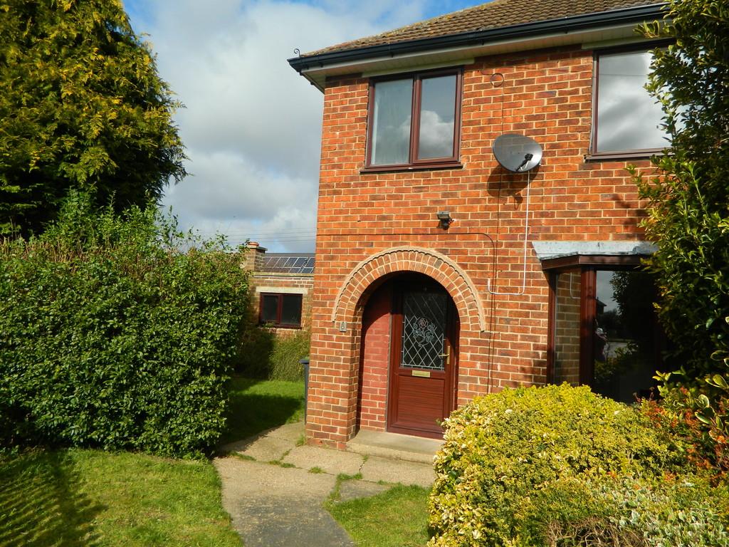 Almond Avenue, Heighington, Lincoln 3 bed semidetached house £695