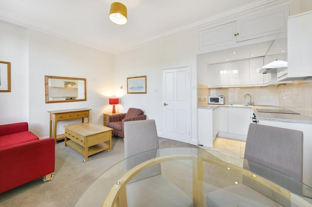 Kitchen/Reception