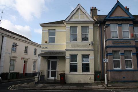 1 bedroom in a house share to rent - Eton Avenue, Plymouth PL1