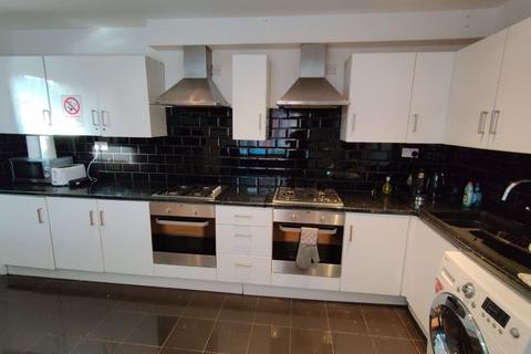 8 bedroom flat to rent - Westgate Road, Newcastle Upon Tyne