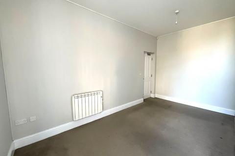 undefined, Flat 5, Warwick House, Avenue Road, DN2