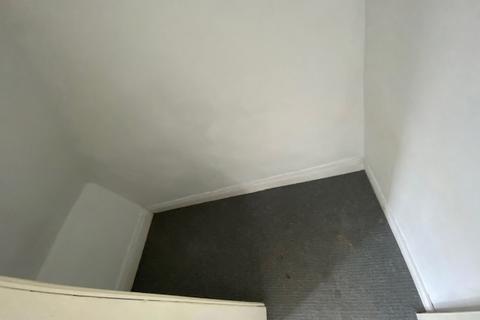 3 bedroom semi-detached house to rent, George Street