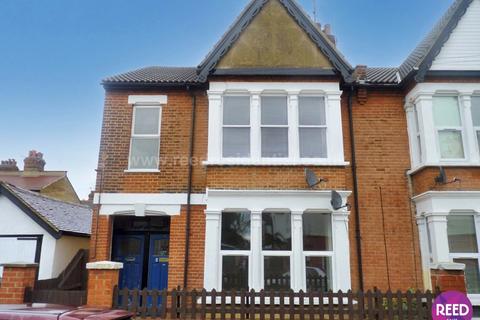 2 bedroom flat to rent, Cranley Ave, Westcliff On Sea