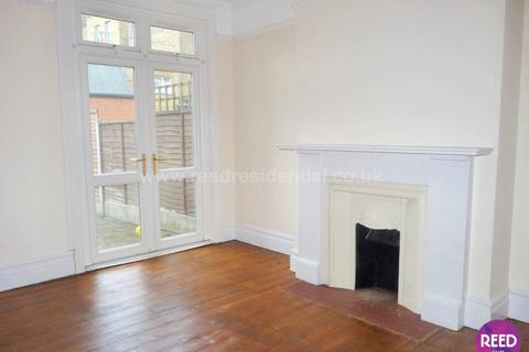 2 bedroom flat to rent, Cranley Ave, Westcliff On Sea