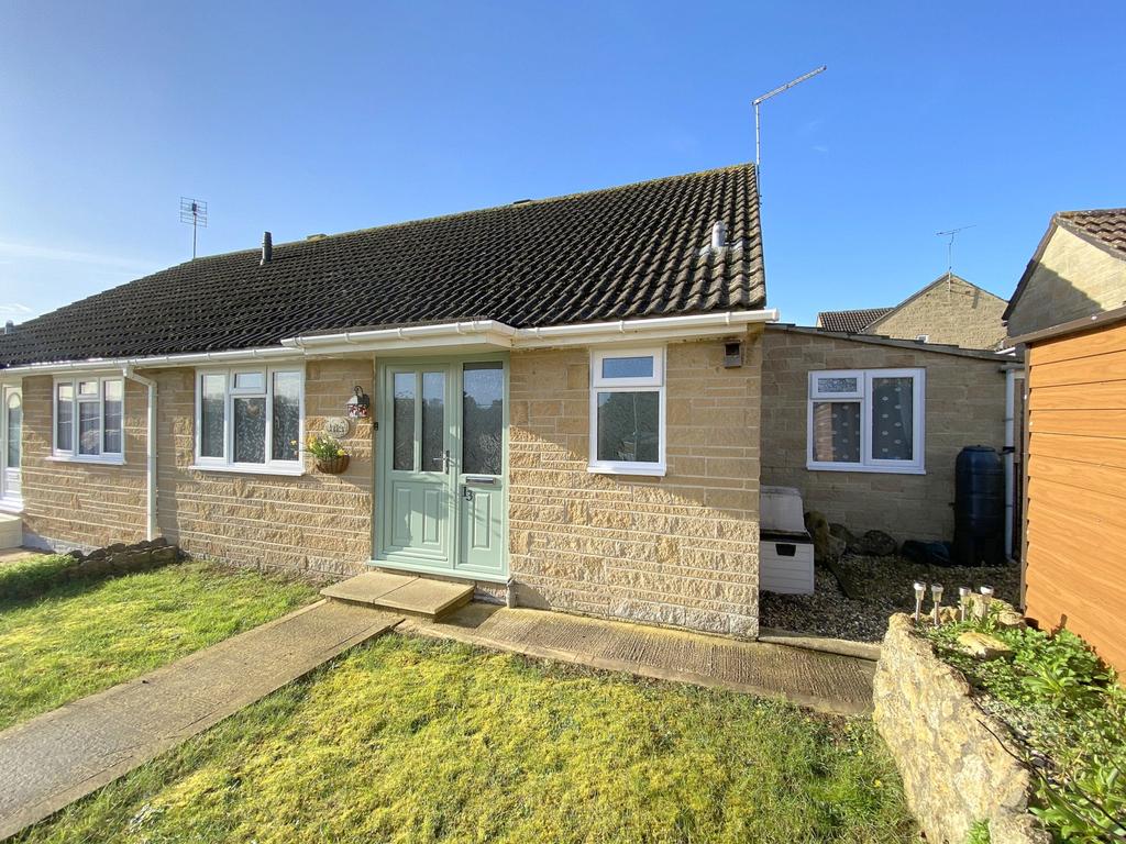 Milborne Port, Dorset 3 bed semidetached bungalow £220,000