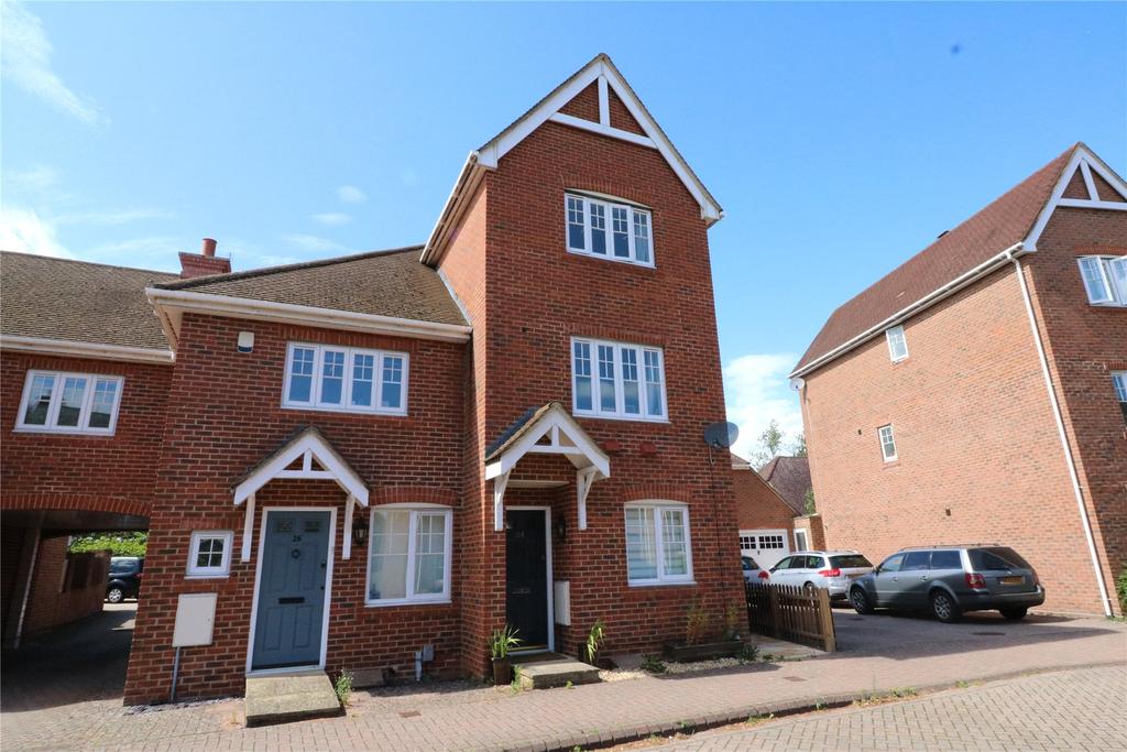 Wintney Street, Elvetham Heath, Fleet, Hampshire, GU51 4 bed end of