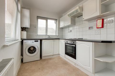 2 bedroom flat to rent, Ridgemount Close, London SE20