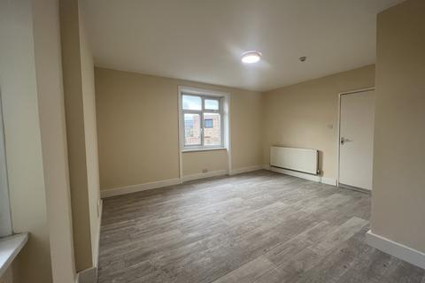 1 bedroom in a flat share to rent - Chamberlayne Road, KENSAL GREEN, LONDON NW10 3JE