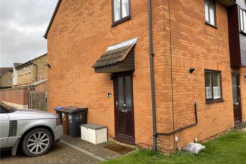 2 bedroom end of terrace house to rent, East Hunsbury, Northampton NN4