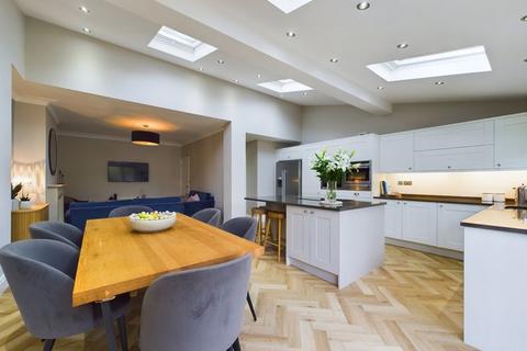 12 Elms Drive, Kirk Ella, Hull, HU10 7QJ