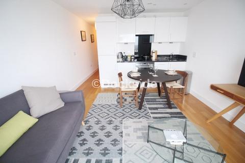 1 bedroom apartment to rent, The Quays, Chatham Maritime