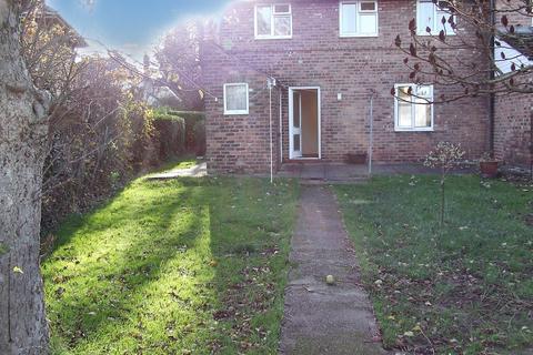 3 bedroom semi-detached house to rent, Prices Lane, Wrexham LL11